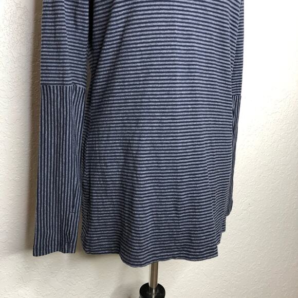 Cabi Wonder Tee navy gray striped long sleeve knit top size Medium #3808 - Picture 3 of 13